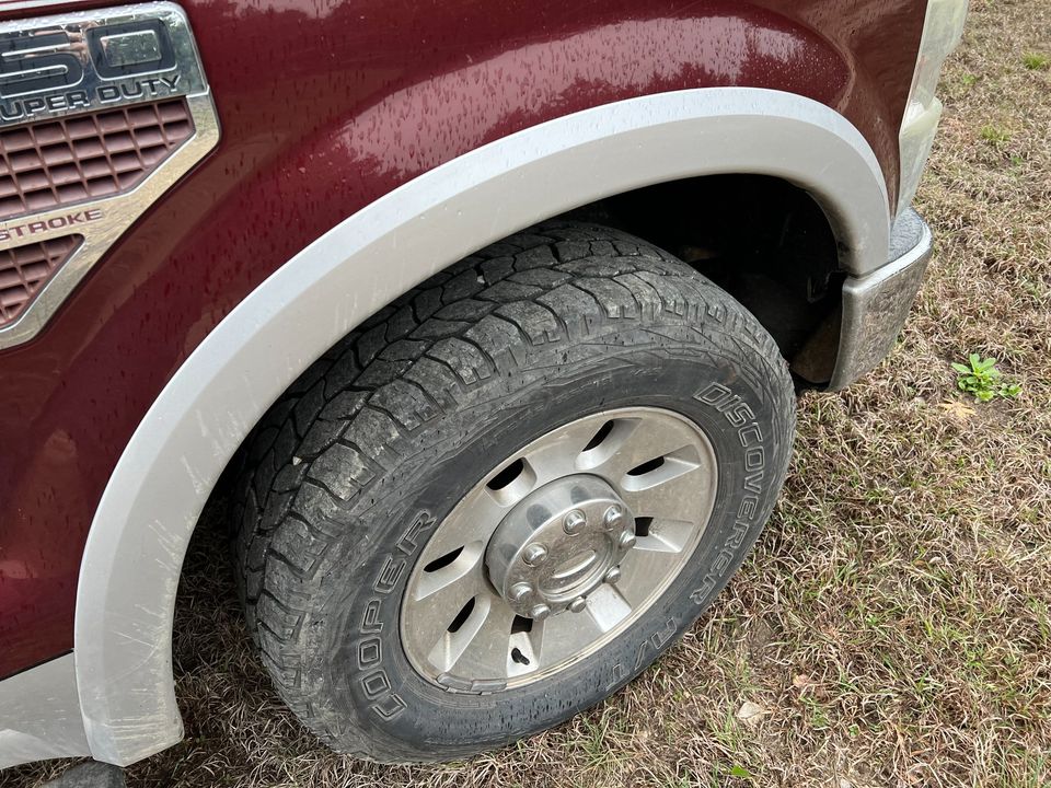 Used 2010 Ford F250 Lariat RWD image 10