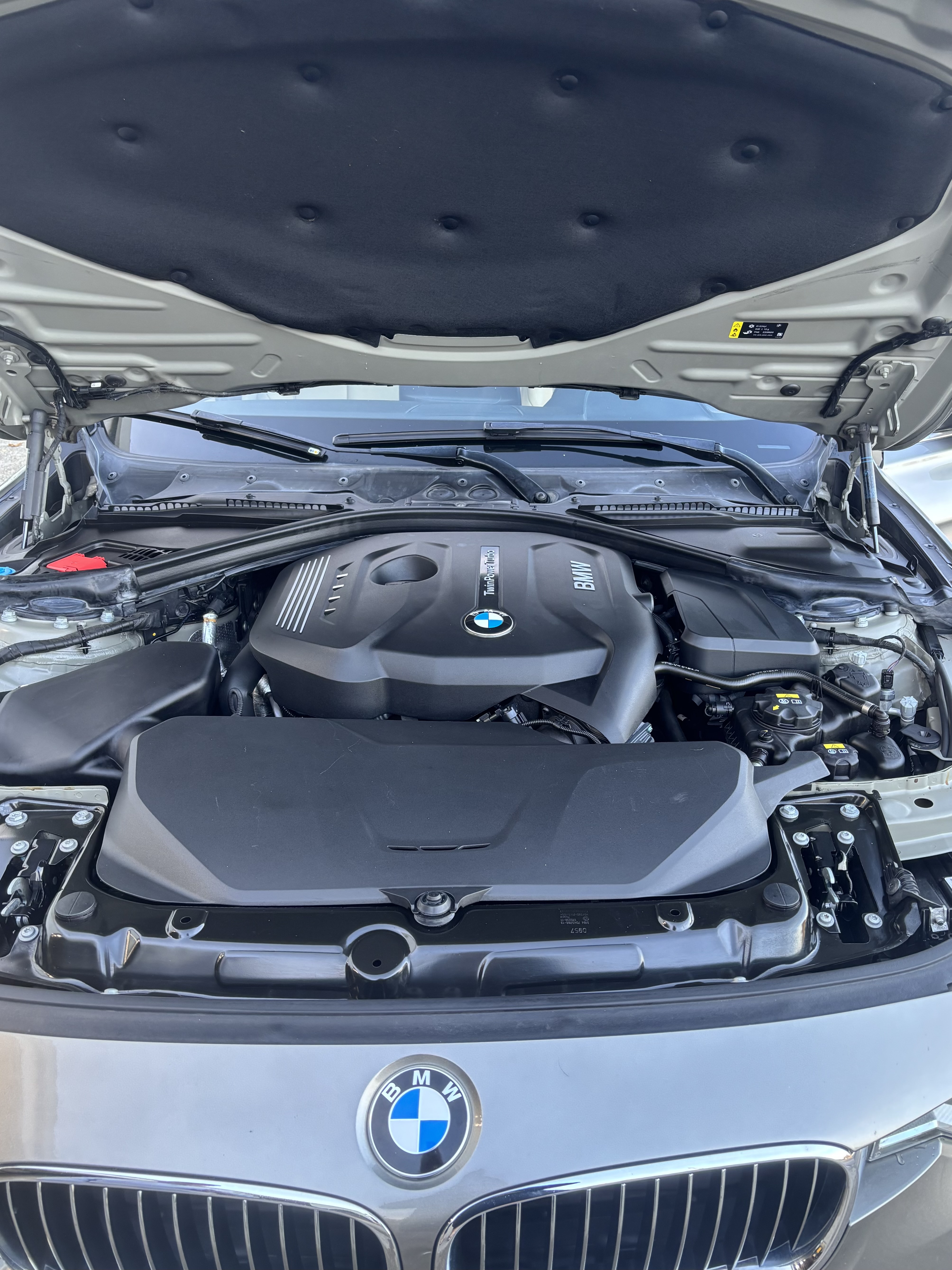 Used 2017 BMW 330i xDrive Wagon AWD/4WD image 15