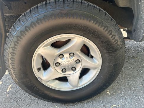 Used 2002 Toyota Tacoma PreRunner image 9