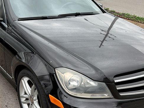 Used 2014 Mercedes-Benz C 250 Sedan image 4