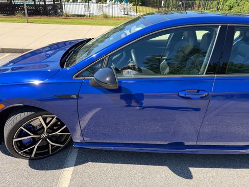 Used 2022 Volkswagen Golf R AWD/4WD image 9