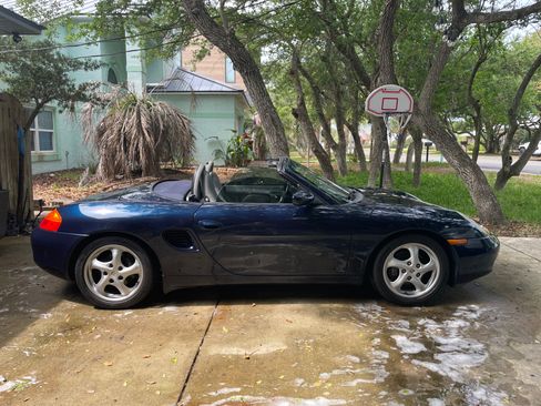 Used 2000 Porsche Boxster RWD image 2