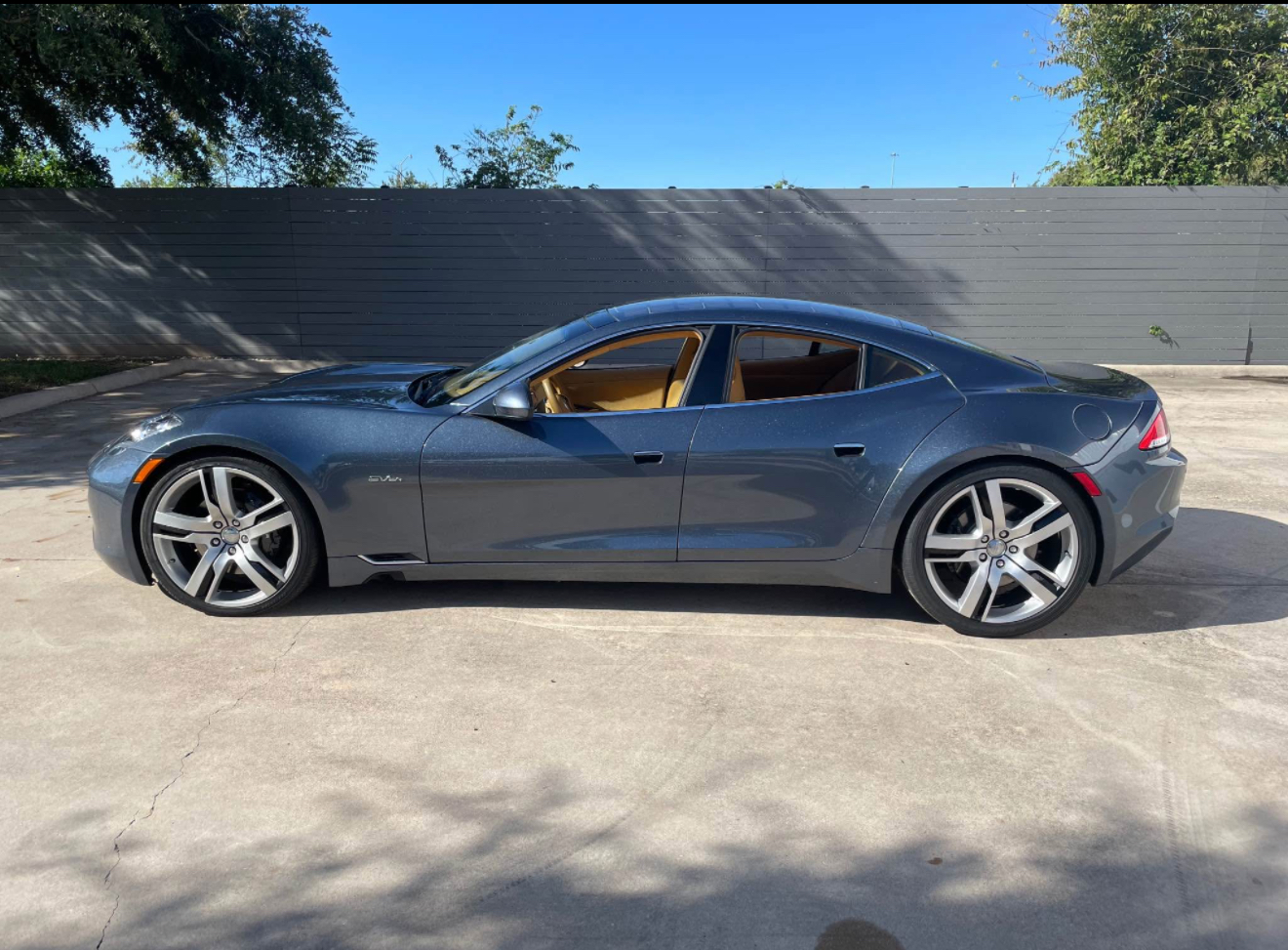 Used 2012 Fisker Karma EcoSport RWD image 9
