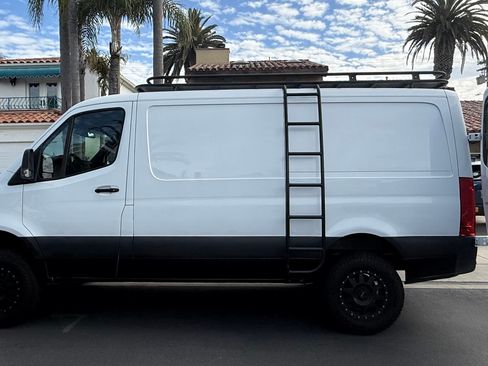 Used 2019 Mercedes-Benz Sprinter 2500 image 15