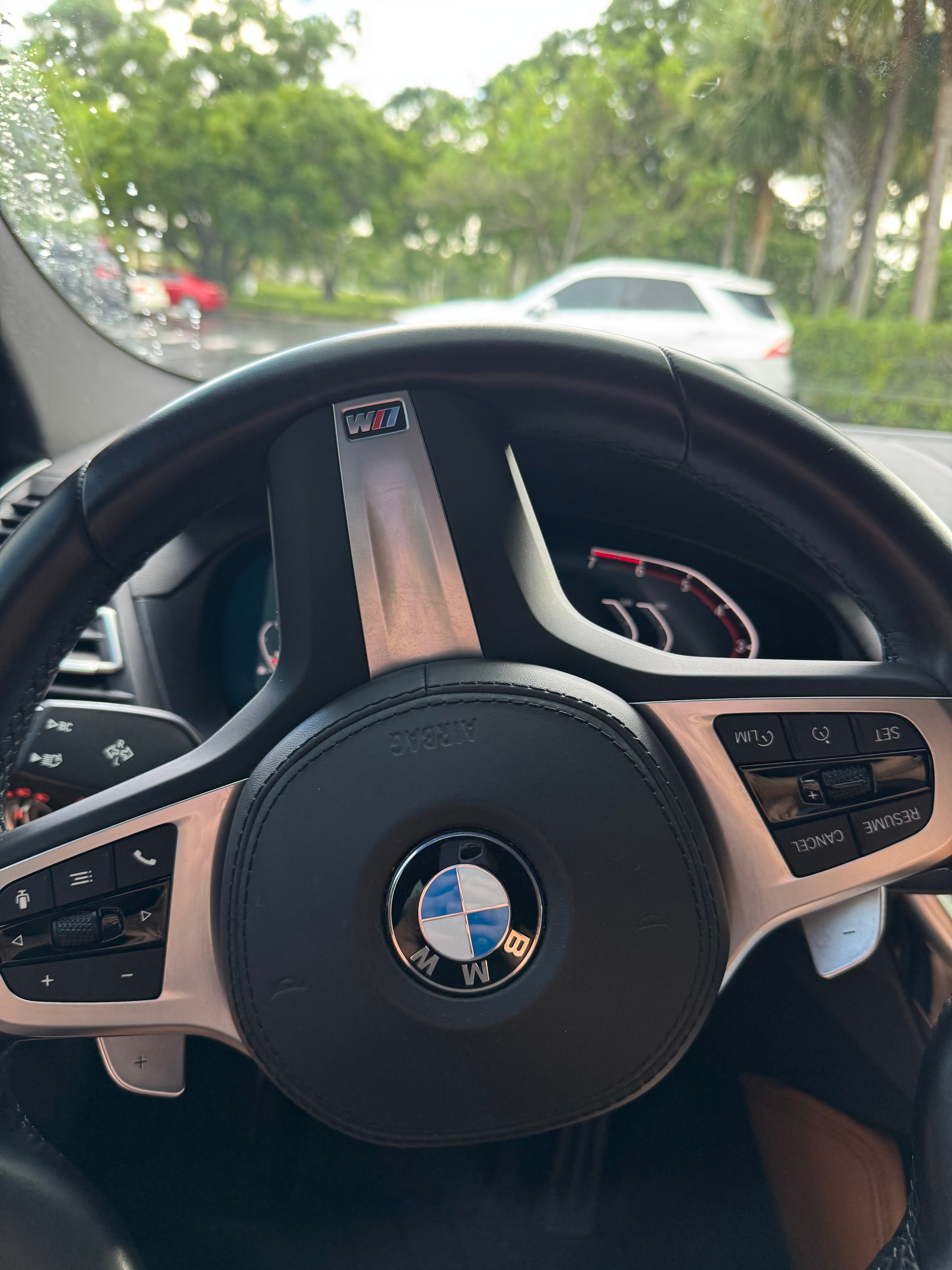 Used 2023 BMW X4 xDrive30i w/ M Sport Package AWD/4WD image 14