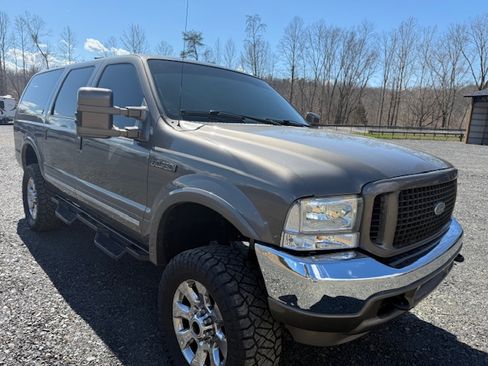 Used 2002 Ford Excursion Limited image 2