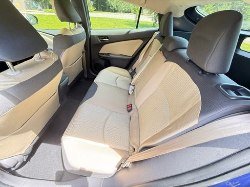 Used 2017 Toyota Prius Two w/ Prius Two Safety Plus Package FWD image 6