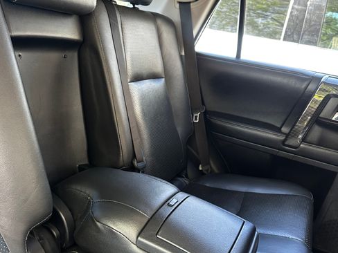 Used 2014 Toyota 4Runner SR5 image 13