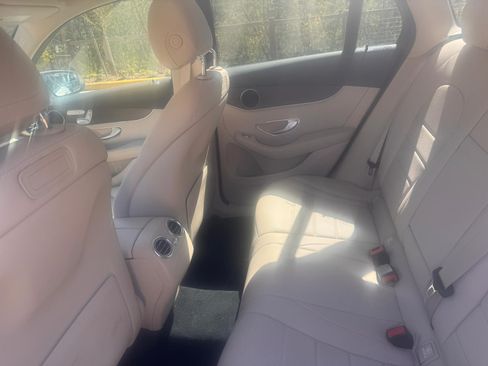 Used 2019 Mercedes-Benz GLC 300 4MATIC image 15