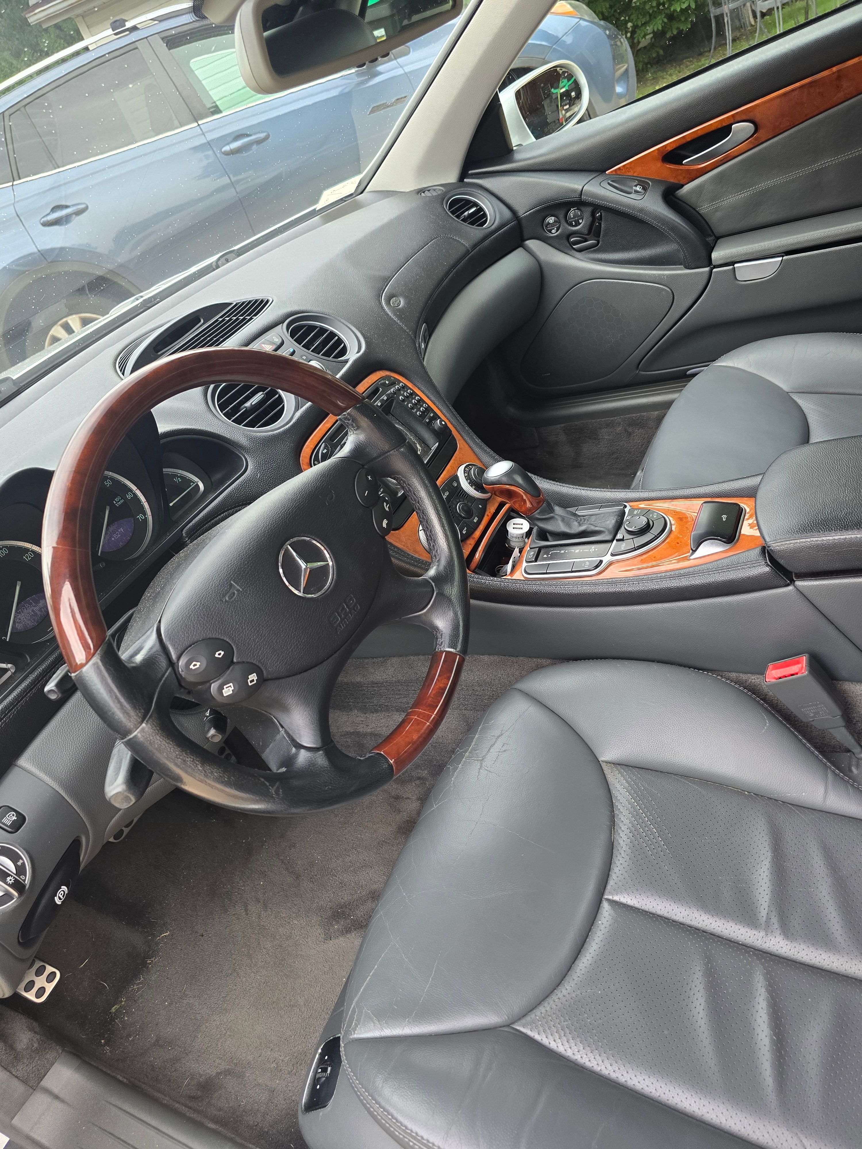 Used 2004 Mercedes-Benz SL 500 image 11