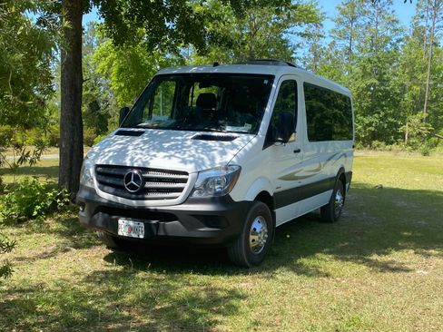 Used 2016 Mercedes-Benz Sprinter 2500 image 2