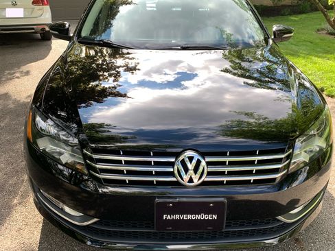 Used 2013 Volkswagen Passat 3.6 SEL Premium FWD image 1