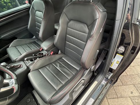 Used 2015 Volkswagen GTI SE image 11