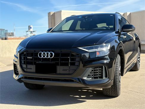 Used 2020 Audi Q8 Premium w/ Black Optic Package image 2