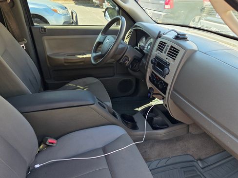 Used 2005 Dodge Dakota SLT image 12