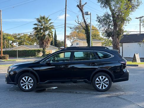 Used 2020 Subaru Outback image 6