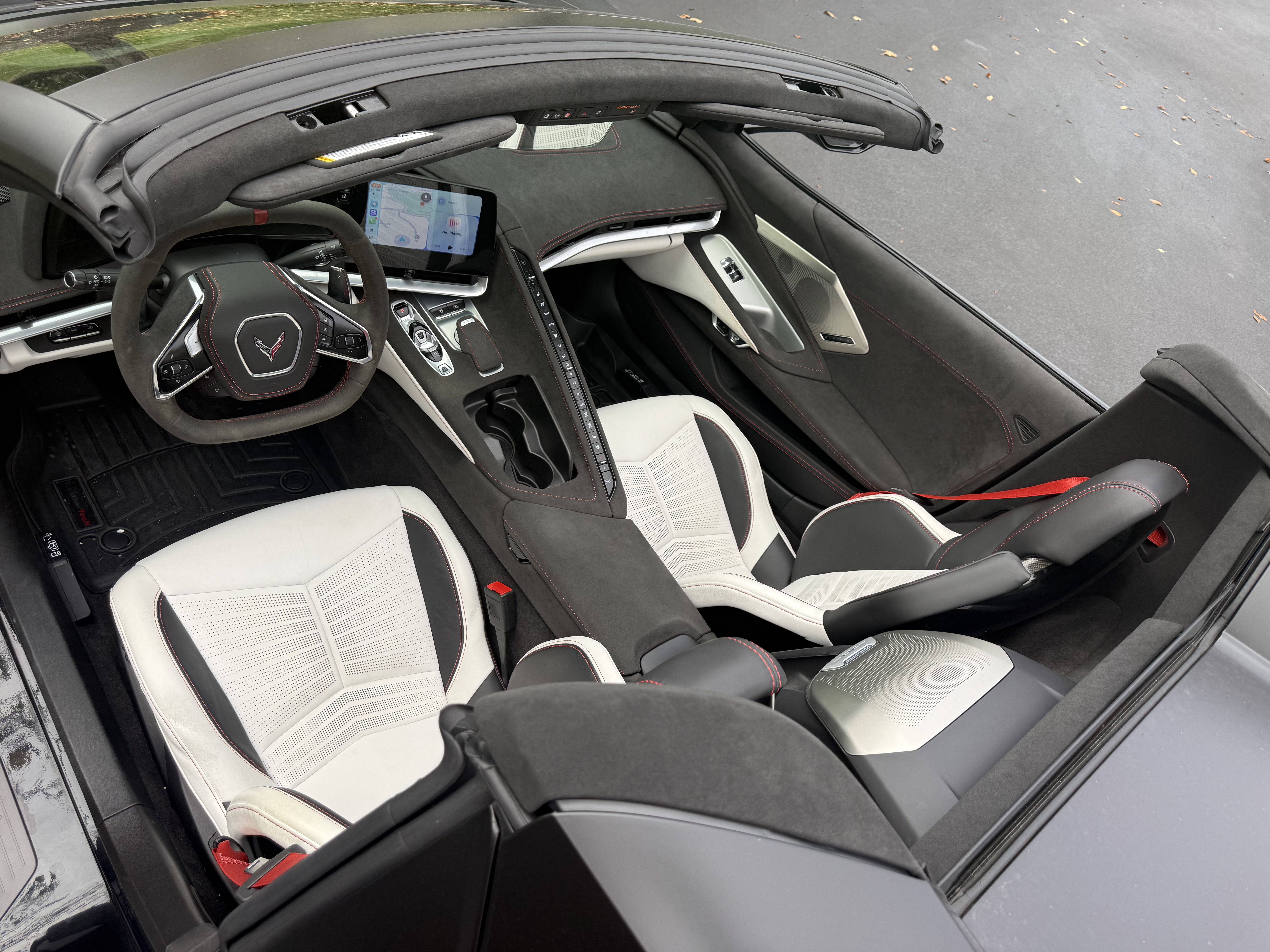 Used 2023 Chevrolet Corvette Stingray Premium Conv w/ Z51 Performance Package RWD image 10