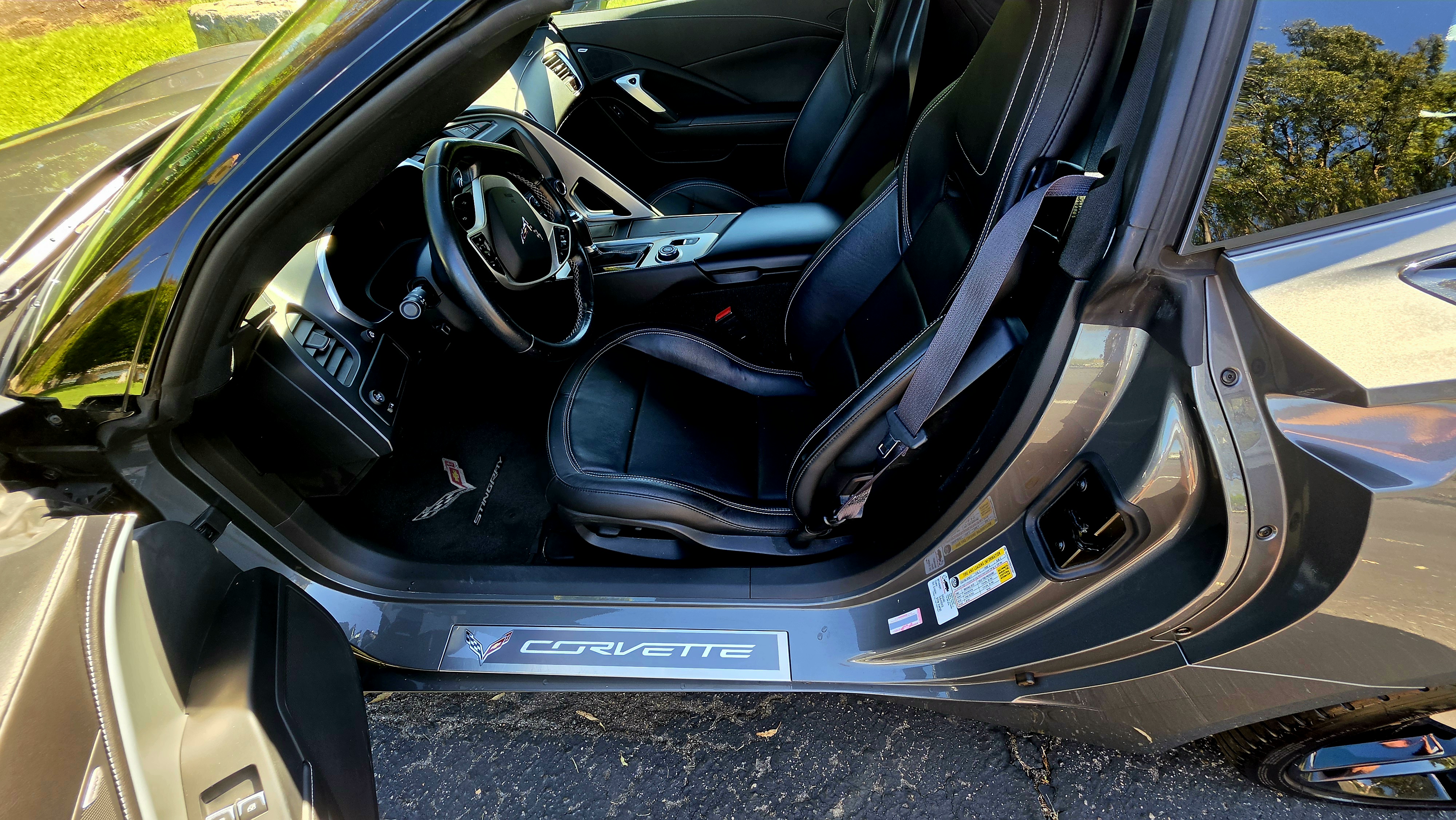 Used 2016 Chevrolet Corvette Stingray Coupe w/ Battery Protection Package RWD image 11