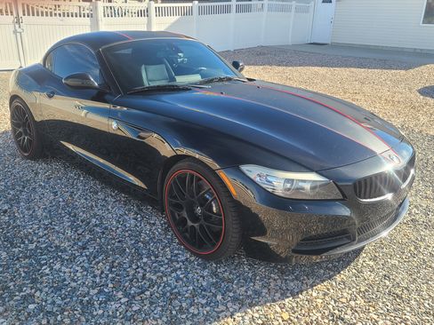 Used 2011 BMW Z4 sDrive35i image 6