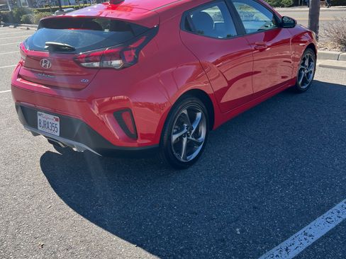Used 2019 Hyundai Veloster 2.0 image 5