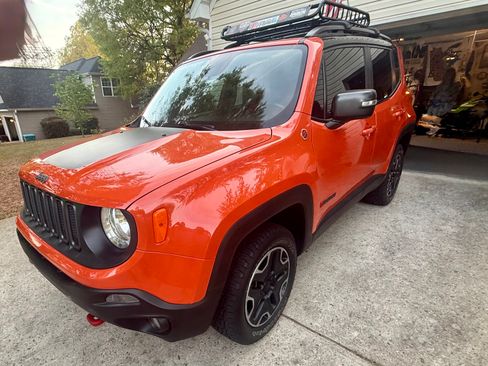 Used 2015 Jeep Renegade Trailhawk w/ Safety & Security Group I image 1