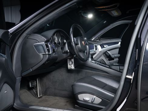 Used 2010 Porsche Panamera 4S image 11