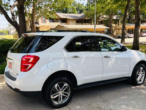 Used 2017 Chevrolet Equinox Premier w/ Enhanced Convenience Package AWD/4WD image 6