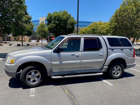 Used 2003 Ford Explorer Sport Trac XLT RWD image 1