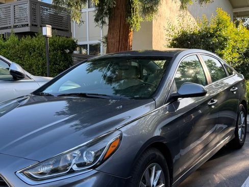 Used 2019 Hyundai Sonata SE w/ Cargo Package image 2