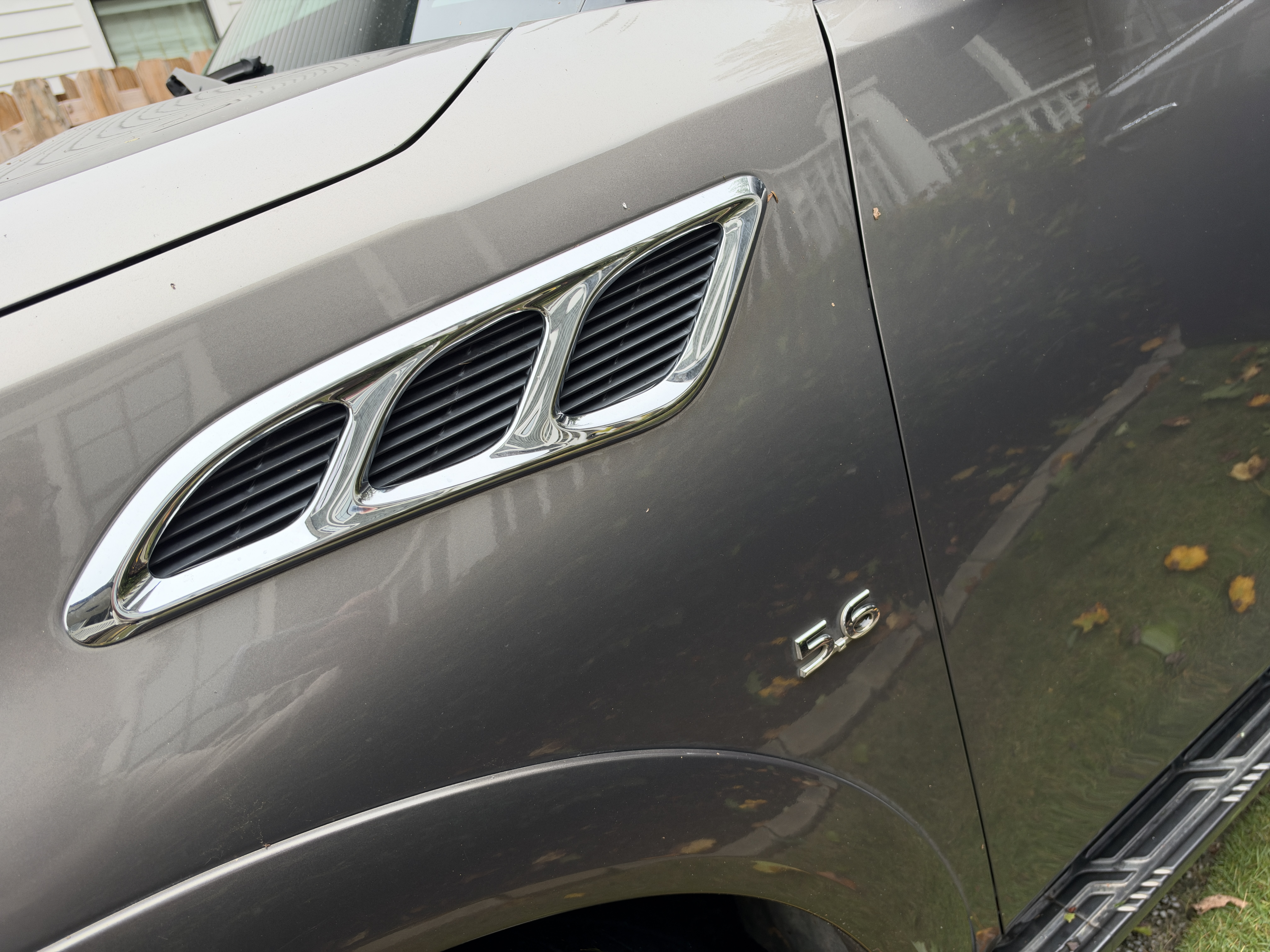 Used 2014 INFINITI QX80 2WD w/ Deluxe Touring Package image 13