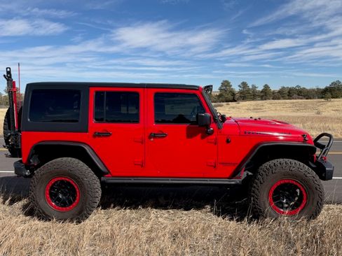 Used 2016 Jeep Wrangler Unlimited Rubicon image 11