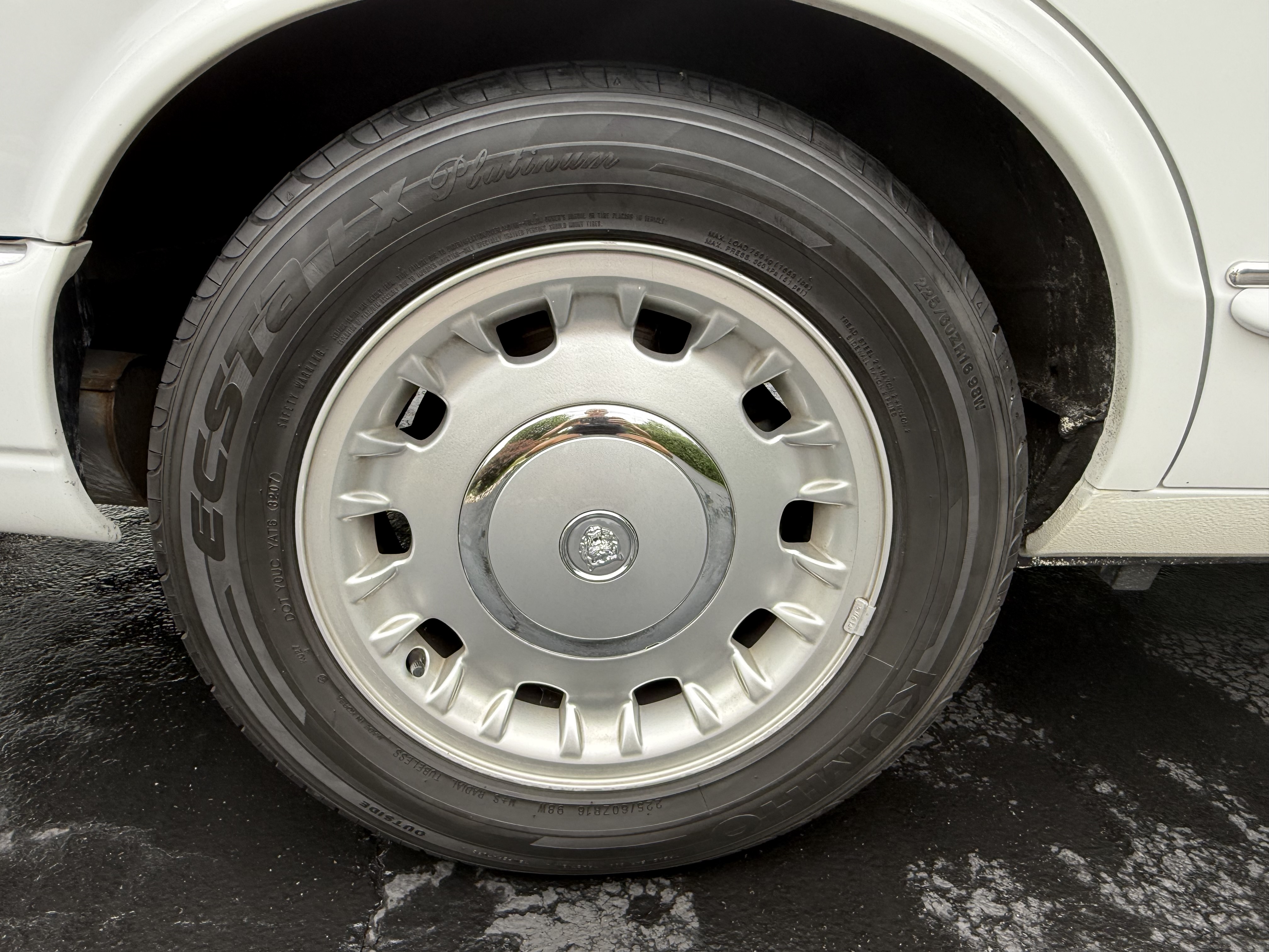 Used 2000 Jaguar XJ Vanden Plas RWD image 17