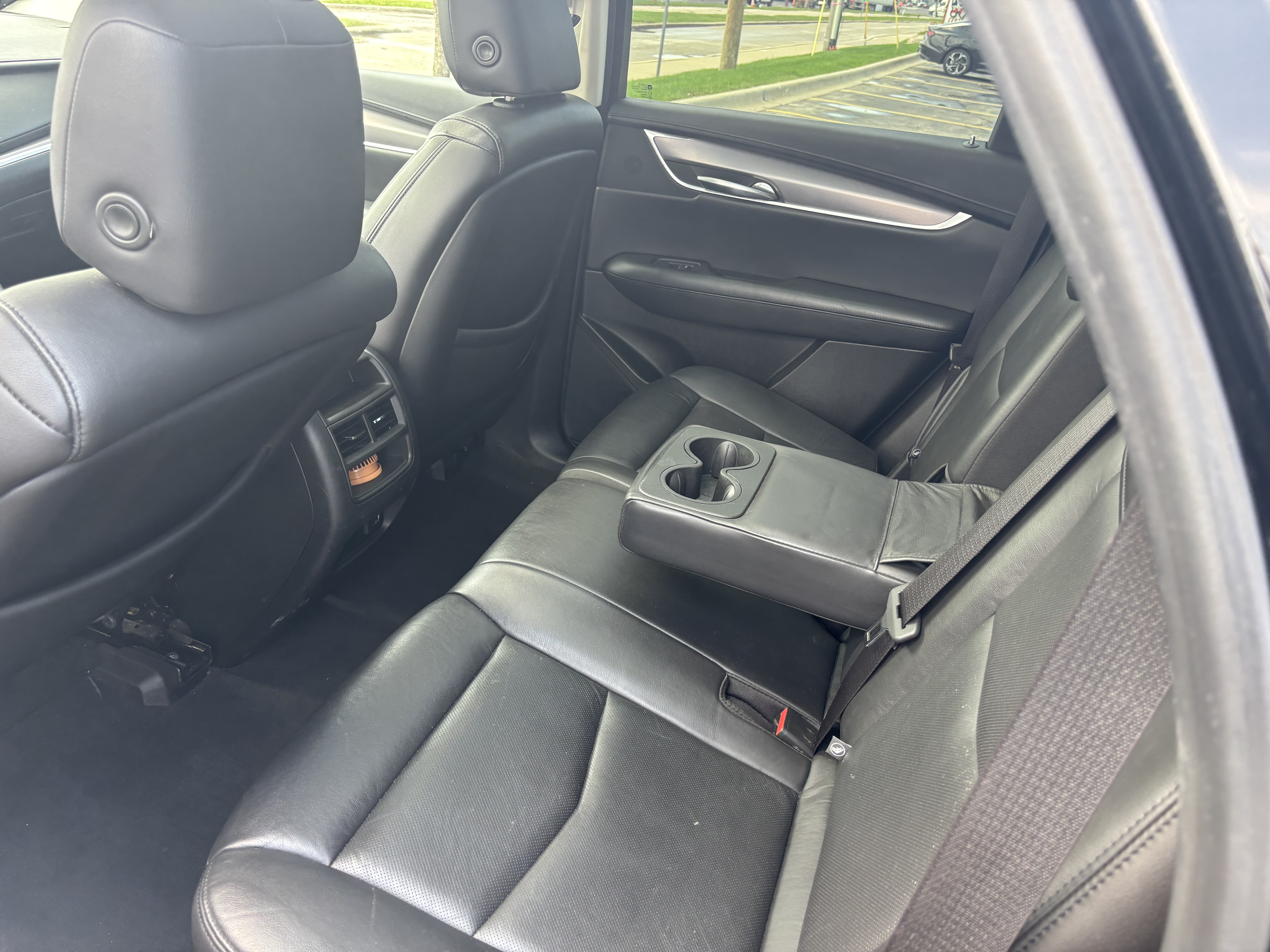 Used 2019 Cadillac XT5 Luxury AWD/4WD image 9