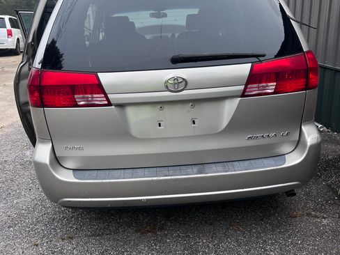 Used 2004 Toyota Sienna LE FWD image 8