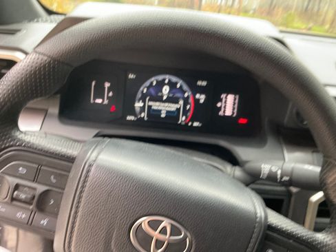 Used 2024 Toyota Tacoma SR5 image 5