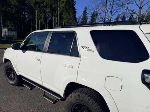 Used 2023 Toyota 4Runner TRD Off-Road Premium image 8