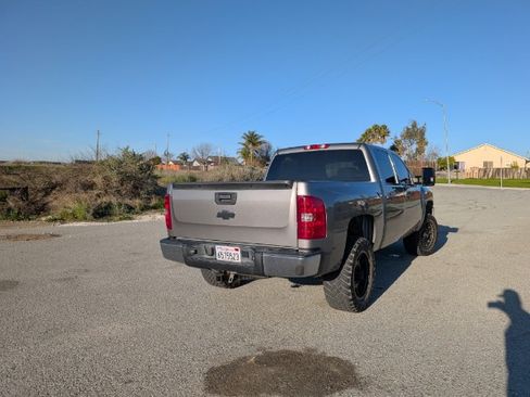 Used 2007 Chevrolet Silverado 1500 LT w/ 2LT Audio Package AWD/4WD image 11