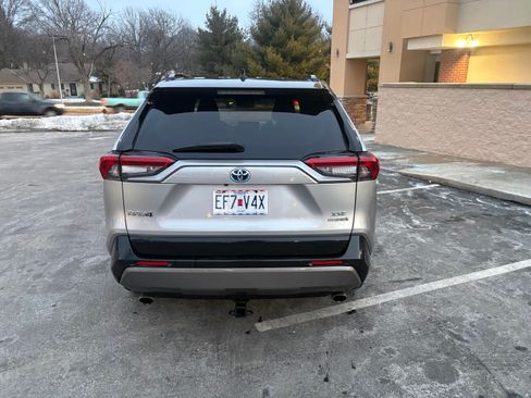 Used 2019 Toyota RAV4 XSE image 15