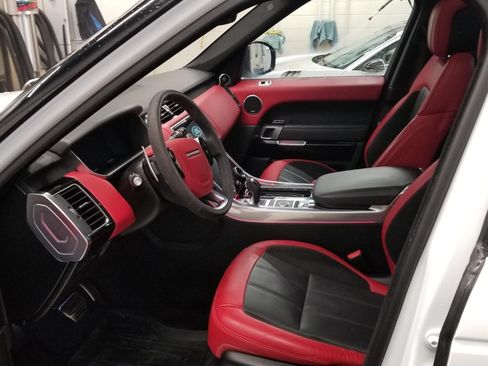 Used 2020 Land Rover Range Rover Sport HST image 6