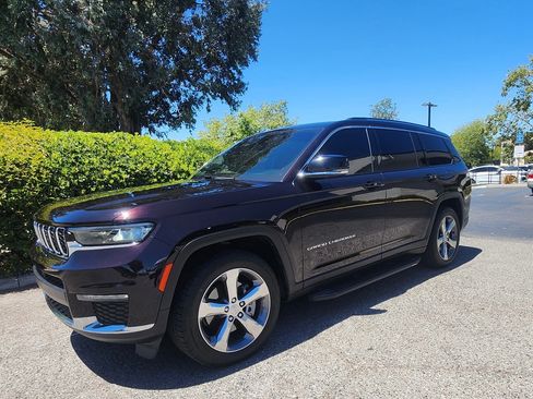Used 2022 Jeep Grand Cherokee L Limited RWD image 9