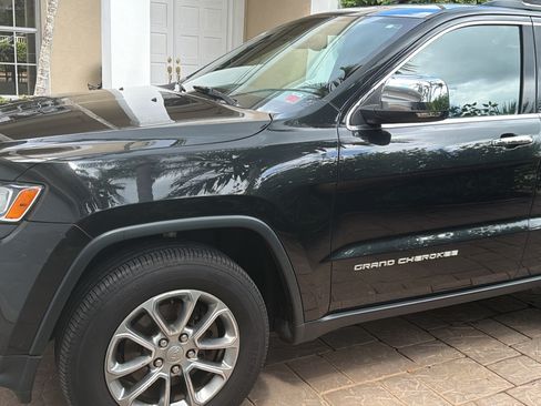Used 2016 Jeep Grand Cherokee Limited AWD/4WD image 10