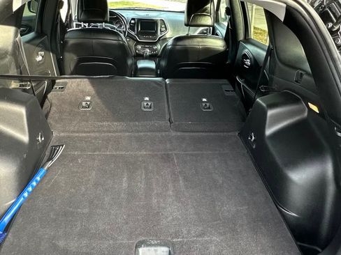 Used 2021 Jeep Cherokee Latitude Lux image 8