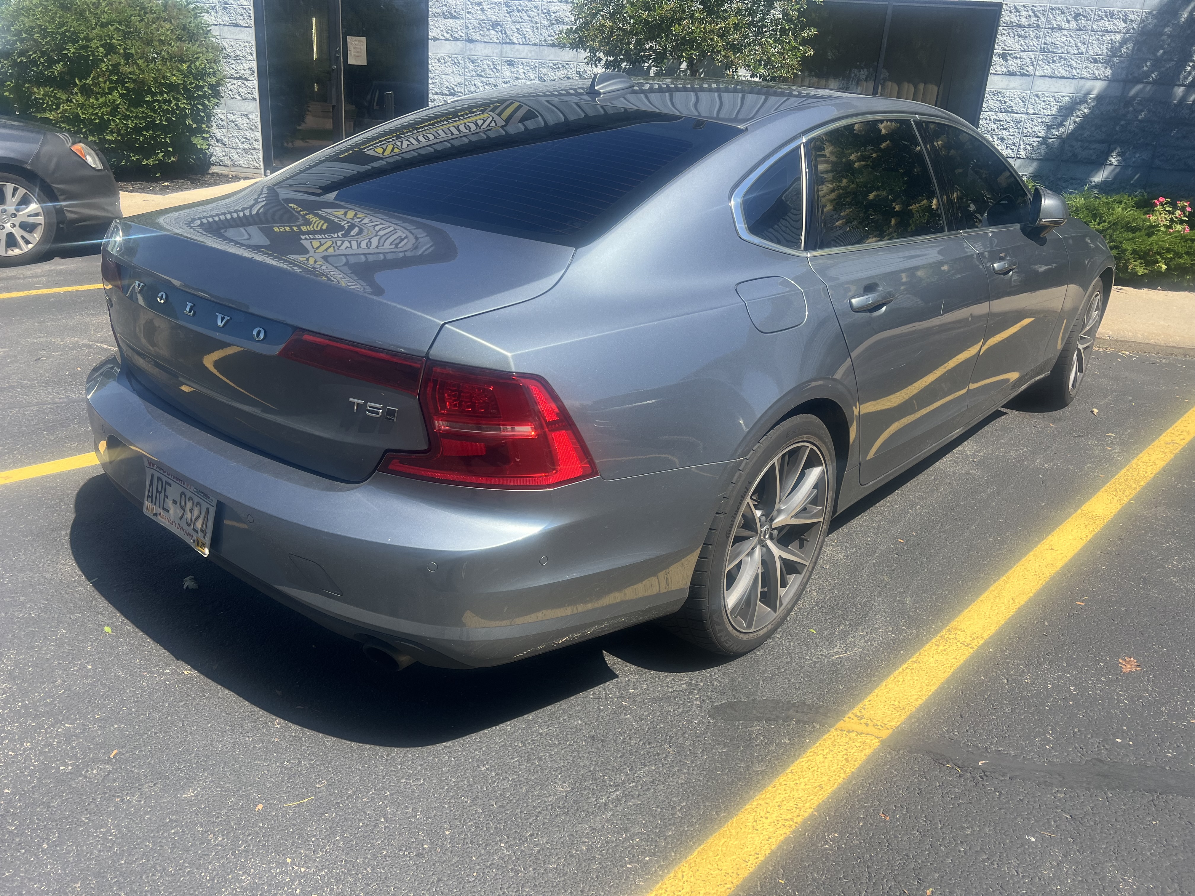 Used 2018 Volvo S90 T5 Momentum w/ Convenience Package AWD/4WD image 8