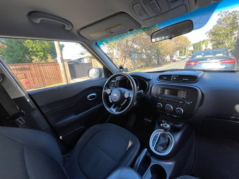 Used 2015 Kia Soul image 12
