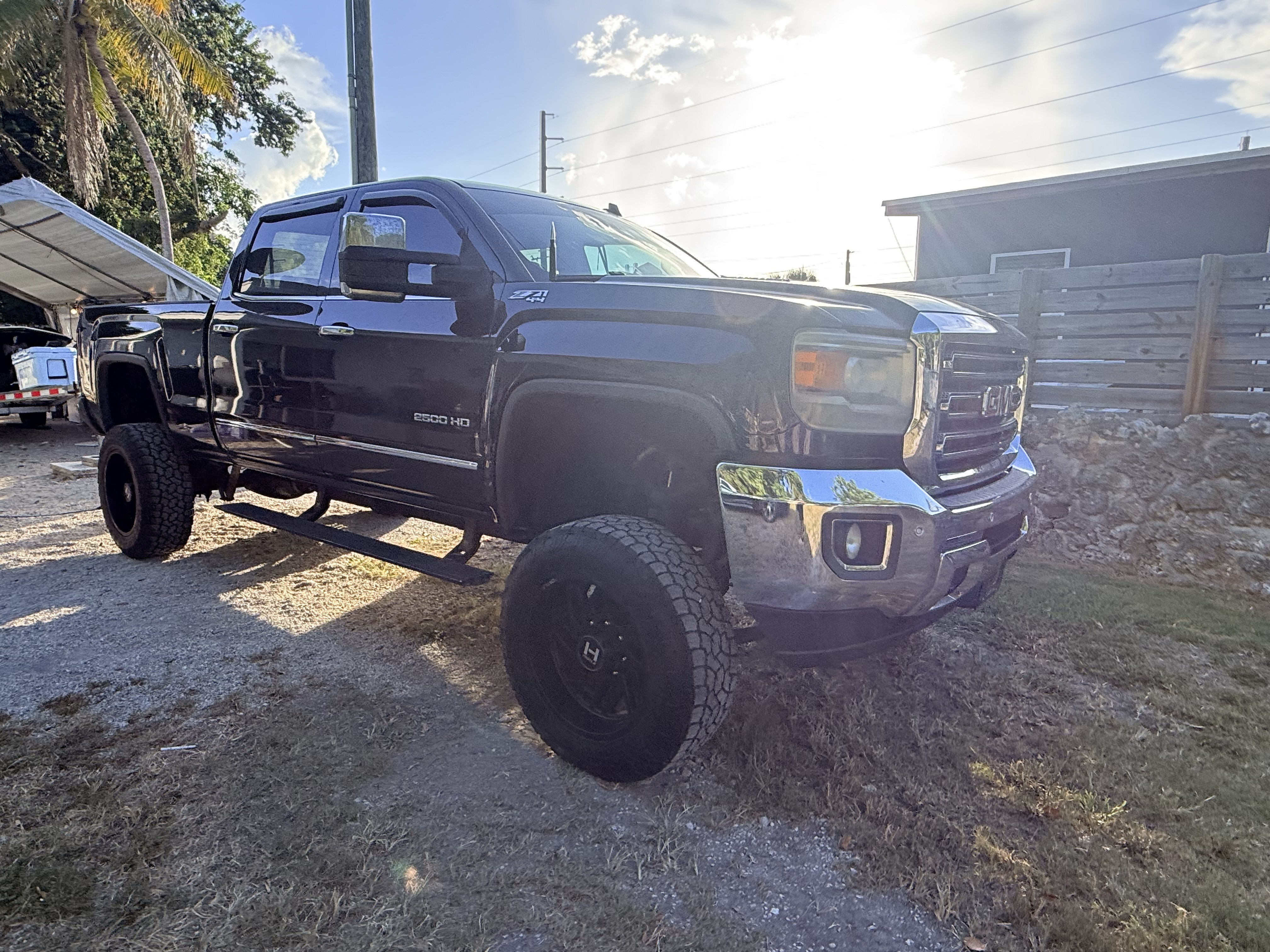 Used 2015 GMC Sierra 2500 SLT w/ Duramax Plus Package AWD/4WD image 1