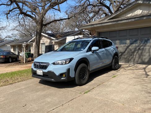 Used 2023 Subaru Crosstrek 2.0i Premium image 1