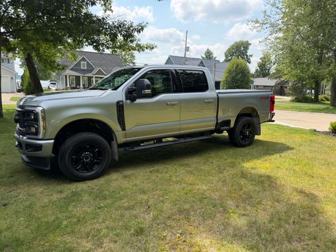 Used 2024 Ford F250 XLT w/ XLT Premium Package AWD/4WD image 5