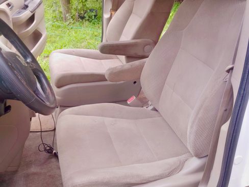 Used 2015 Honda Odyssey LX image 17