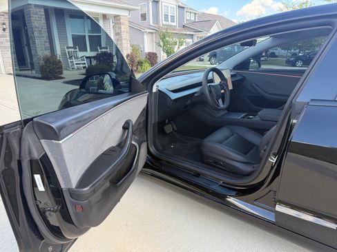 Used 2024 Tesla Model 3 Long Range image 17