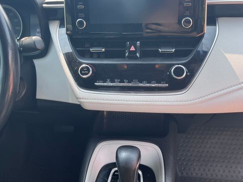 Used 2020 Toyota Corolla SE FWD image 23